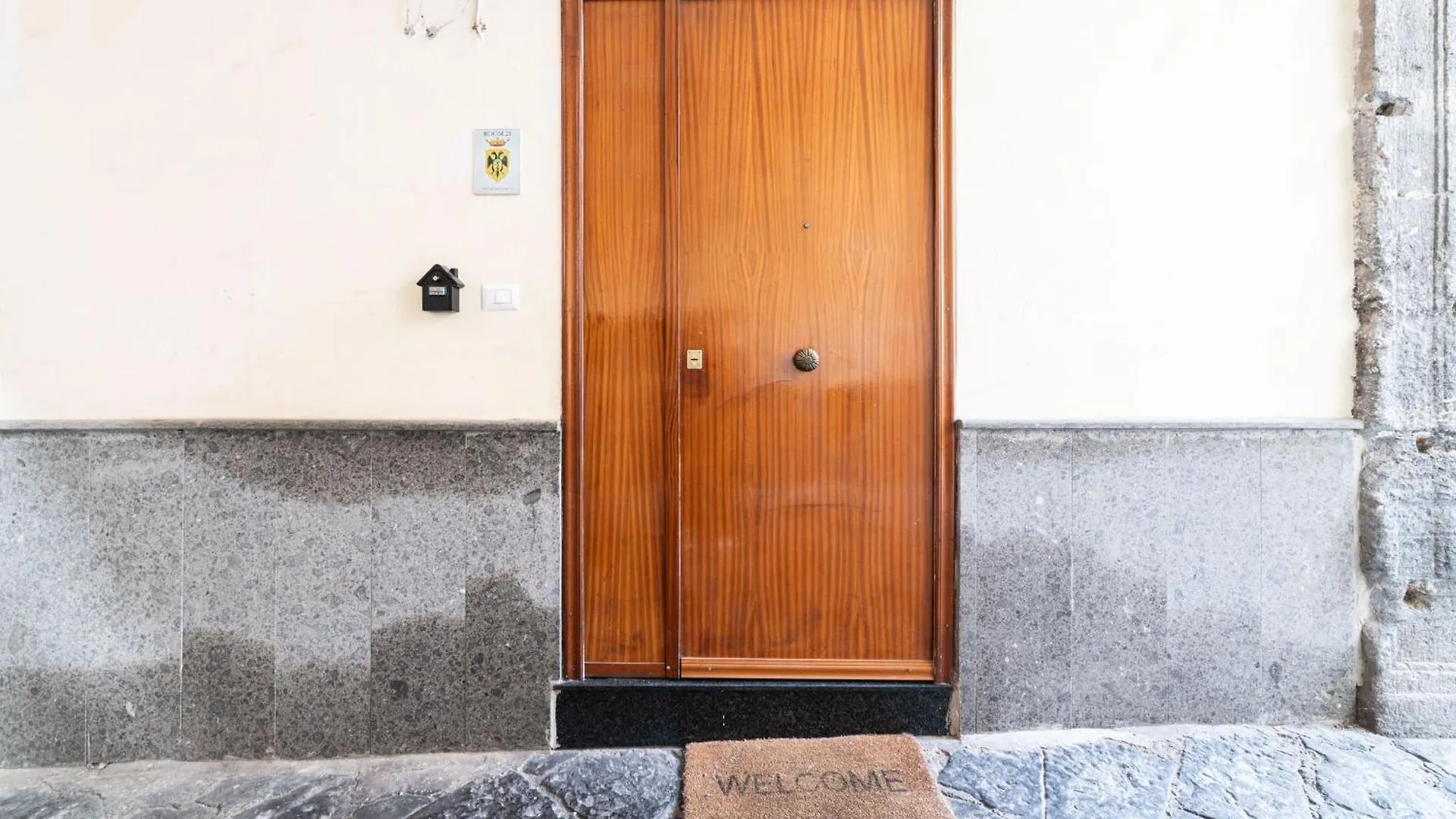 Apartment Room21 By Domusextra Naples